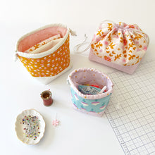 Load image into Gallery viewer, Divided drawstring pouch  - PDF pattern