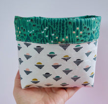 Load image into Gallery viewer, Small fabric basket - PDF pattern